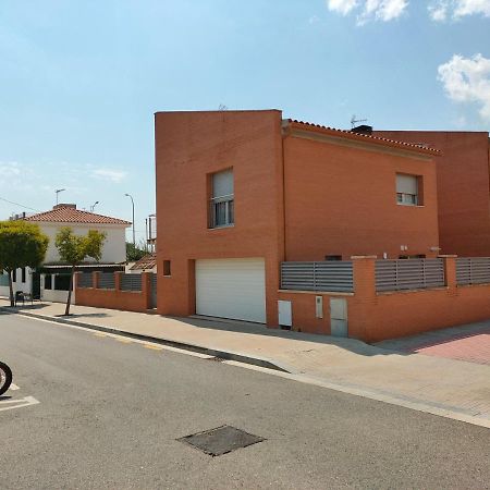 Chalet Amplio Con Jardin Y Zona Barbacoa. Reus Esterno foto