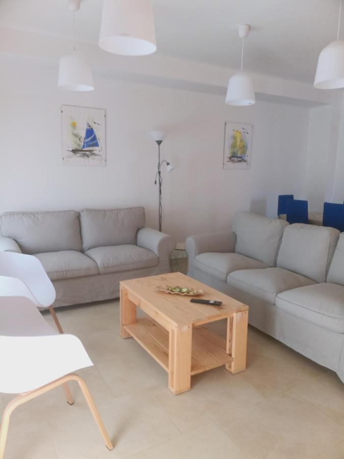 Chalet Amplio Con Jardin Y Zona Barbacoa. Reus Esterno foto