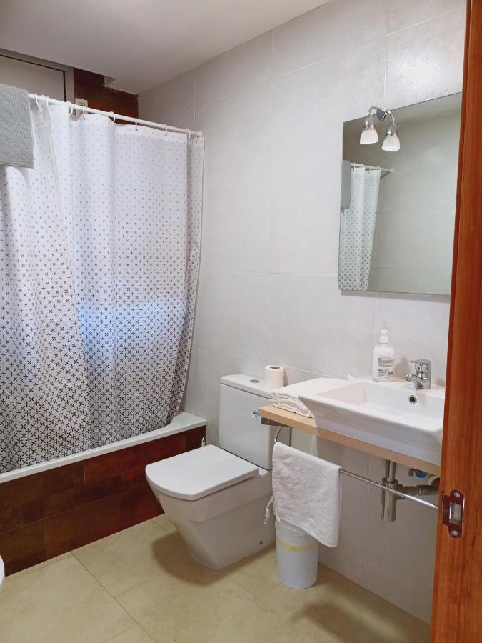 Chalet Amplio Con Jardin Y Zona Barbacoa. Reus Esterno foto